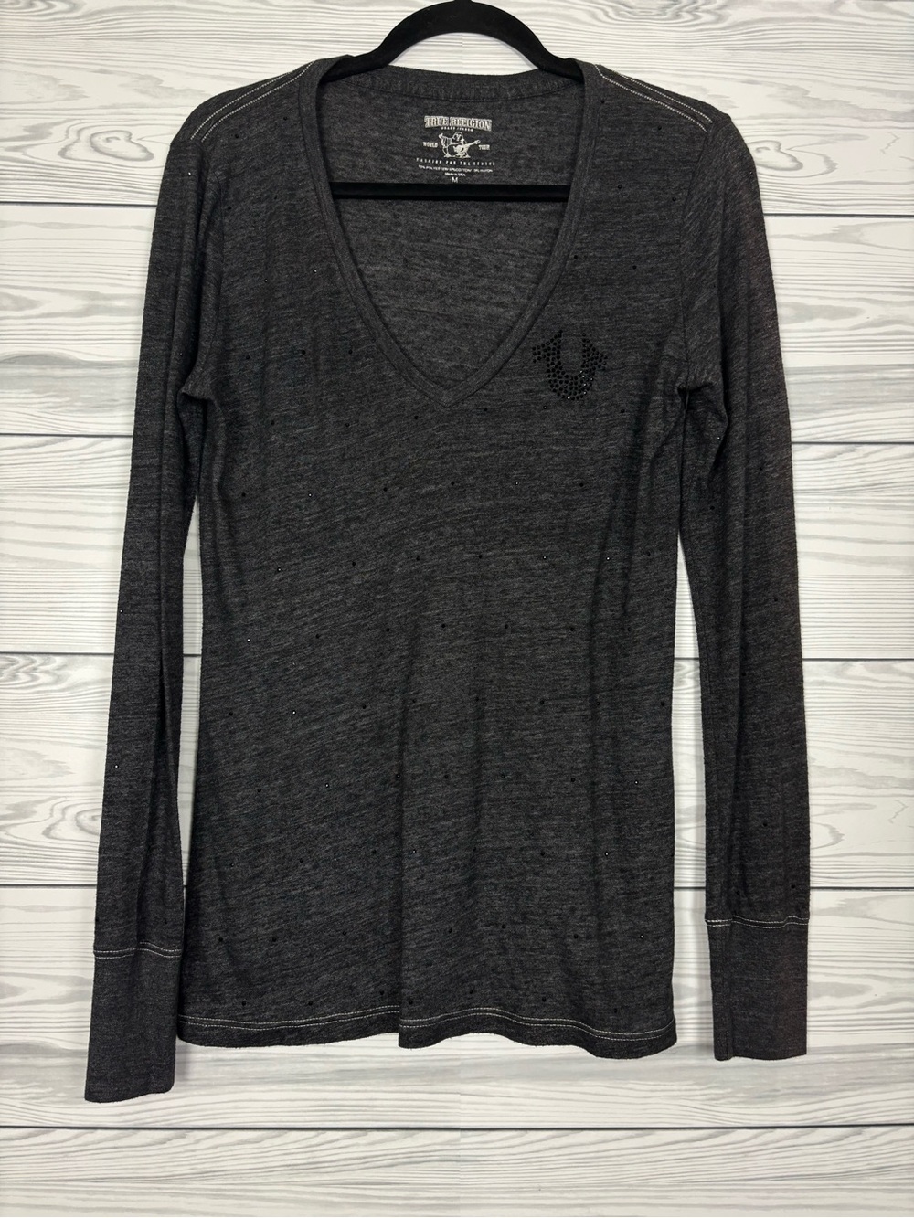 True Religion black/gray long sleeve v neck Henley size medium